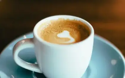 Caffè Americano (Venti) — Oatmilk