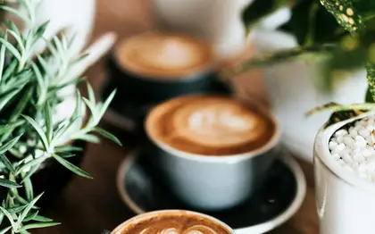 Blonde Vanilla Latte (Grande) — Almondmilk