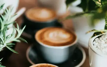 Brown Sugar Oatmilk Shaken Espresso (Grande) — Blonde Espresso