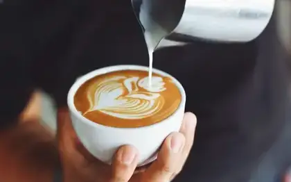Brown Sugar Oatmilk Shaken Espresso (Grande) — Decaf