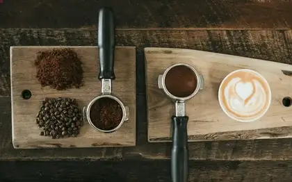 Brown Sugar Oatmilk Shaken Espresso (Grande) — Light Ice