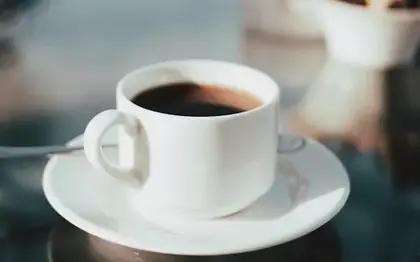 Brown Sugar Oatmilk Shaken Espresso (Grande) (Value-Window Estimate)