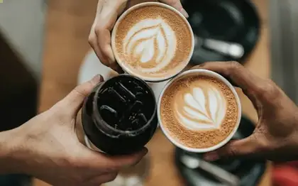 Dark Roast Brewed Coffee (Grande) — Extra Shot