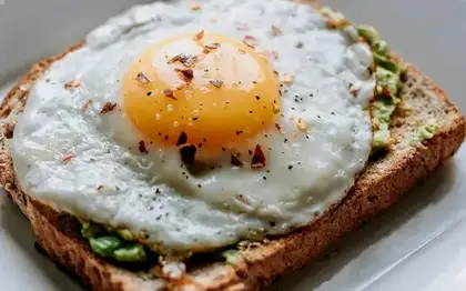 Egg White & Roasted Red Pepper Bites — No Pickles