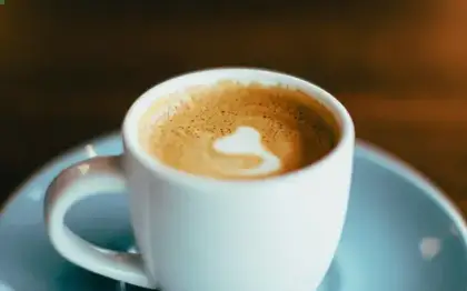 Hot Chocolate (Grande) — Blonde Espresso