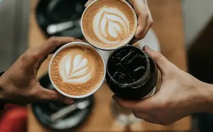 Hot Chocolate (Grande) — Extra Shot