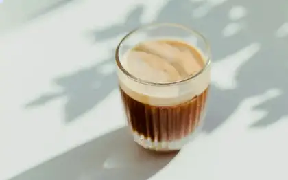 Caffè Latte (Grande) — Blonde Espresso