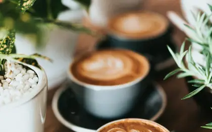 Caffè Latte (Venti) — Blonde Espresso