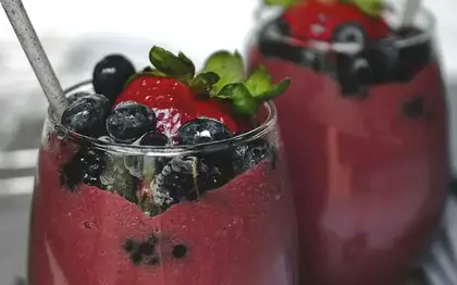 Mango Dragonfruit Refresher (Grande) (Delivery Marketplace Estimate)