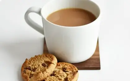 Mocha Cookie Crumble Frappuccino (Grande) + Bakery Pairing Est.