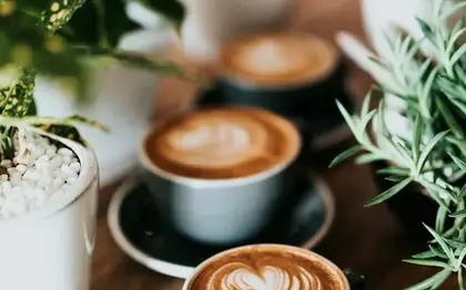 Caffè Mocha (Venti) + Bakery Pairing Est.