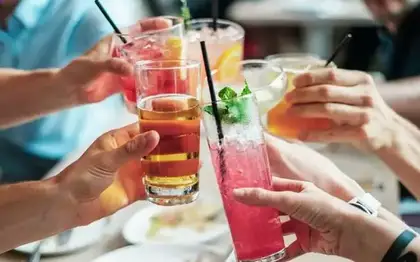 Pink Drink (Grande) (Airport Premium Estimate)
