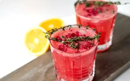 Mango Dragonfruit Refresher (Grande)