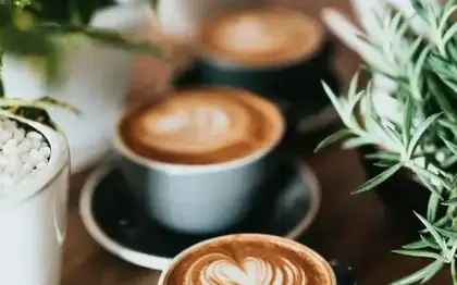 White Hot Chocolate (Grande) — Almondmilk